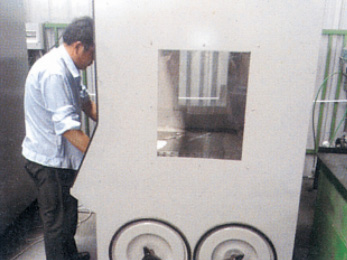 �ֹ���ĥ����̨����Ͳ������һ���